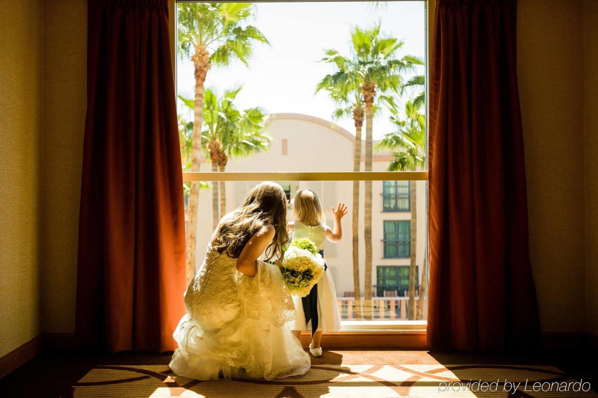 Готель Tempe Mission Palms- Destination Fee Includes Parking Екстер'єр фото